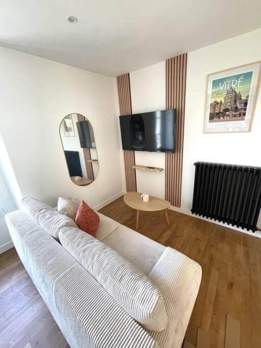 Appartement Calme Et Cosy Proche Centre Vue Chateau วิเทร ภายนอก รูปภาพ